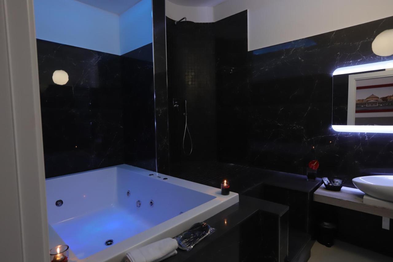 Mecla Suites เนเปิลส์ ภายนอก รูปภาพ