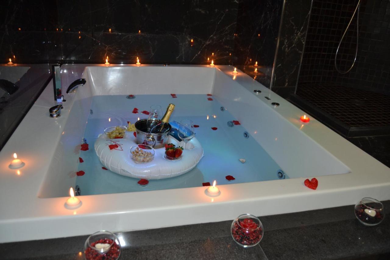 Mecla Suites เนเปิลส์ ภายนอก รูปภาพ