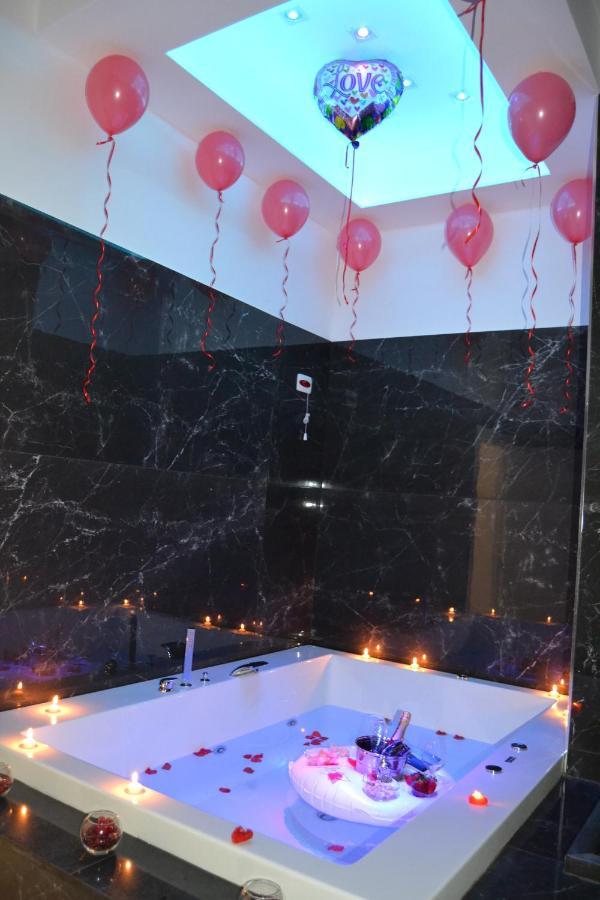 Mecla Suites เนเปิลส์ ภายนอก รูปภาพ