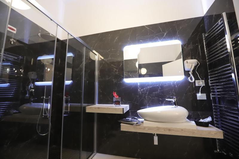 Mecla Suites เนเปิลส์ ภายนอก รูปภาพ
